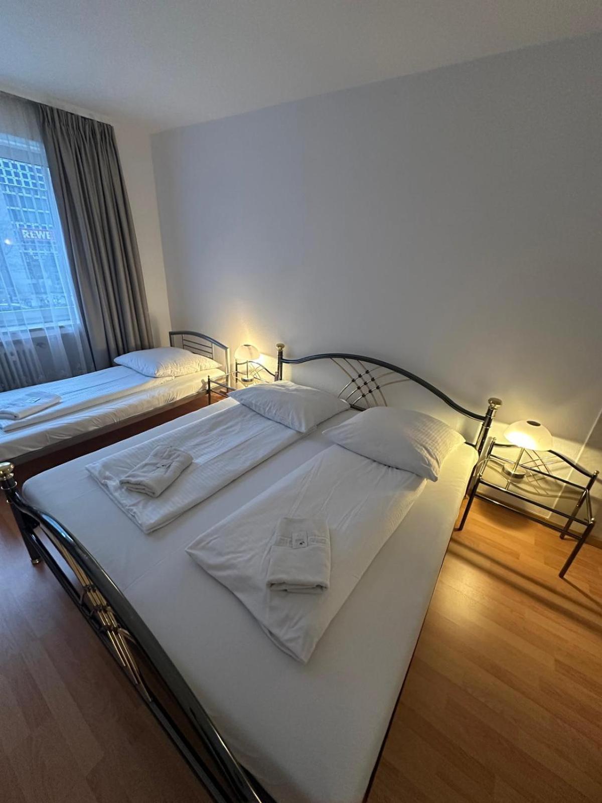 Hotel-Pension Asta München Eksteriør billede